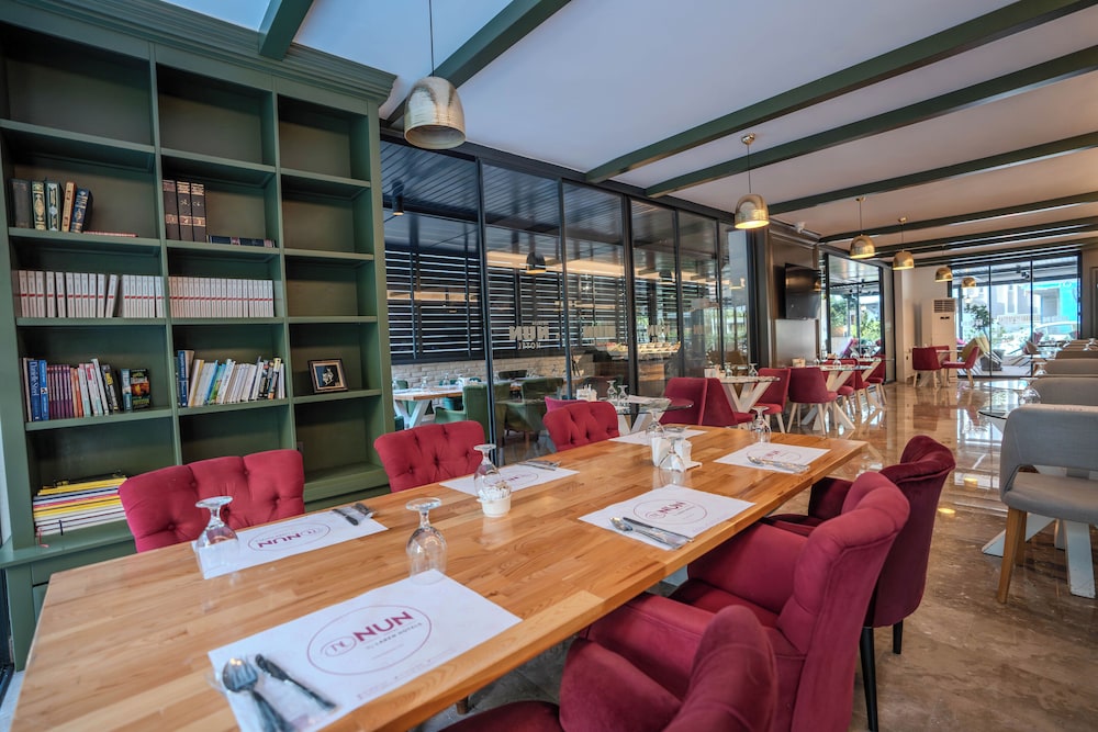 Nun By Laren Hotels - Image 21