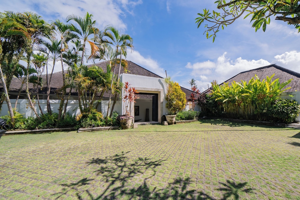 Outsite Bali
