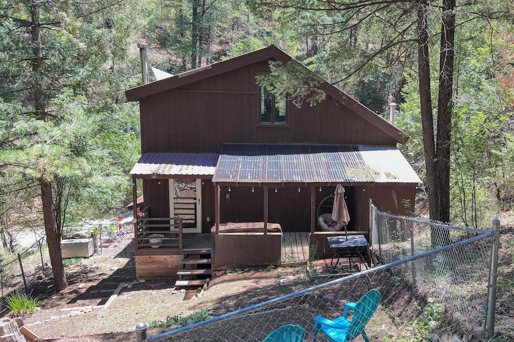 Families Welcome: Quiet Cabin < 5 Mi to Cloudcroft