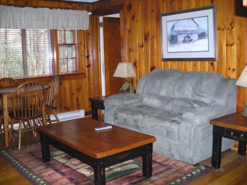 Cabins at Twinbrook Resort
