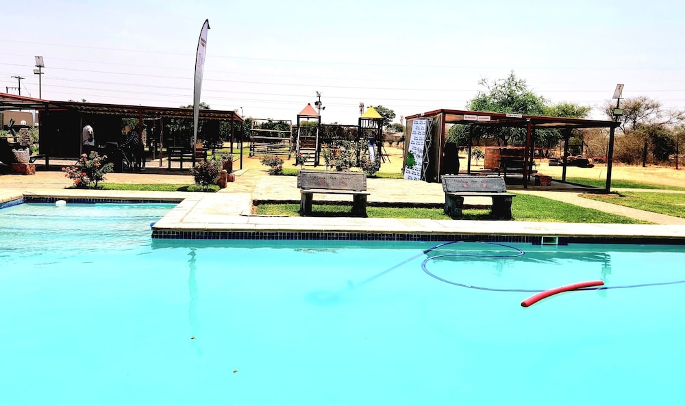 Tlokweng Rose Garden Guesthouse