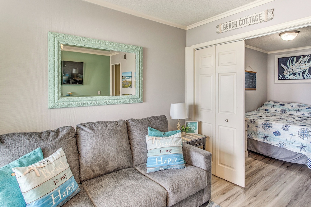 Steps to Beach: Myrtle Beach Condo w/ Resort Perks