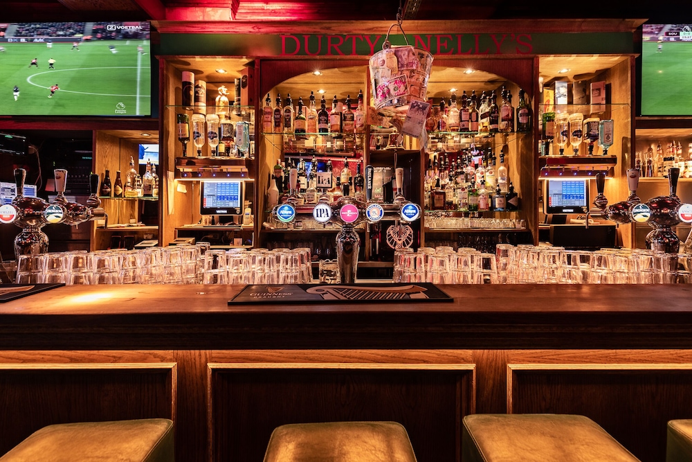 Durty Nelly's - Hostel
