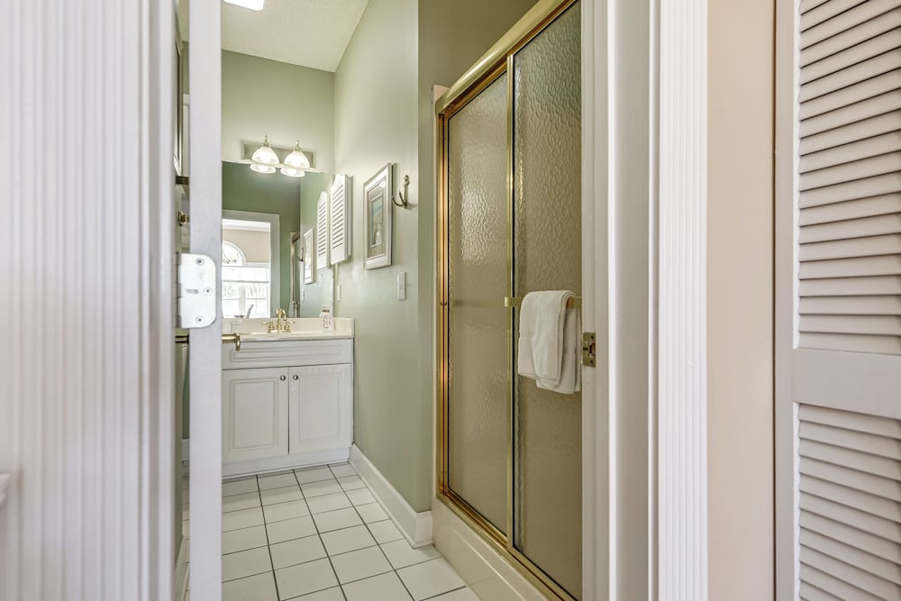 2 Mi to Broadway at the Beach: Condo w/ Pool!