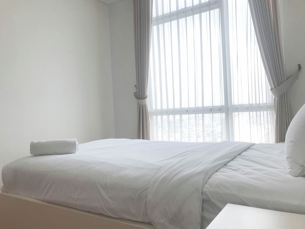Pleasant And Calm 2Br At Grand Sungkono Lagoon Apartment