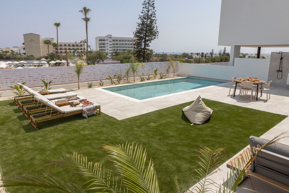 Protaras Aqua Pearl Villa 3