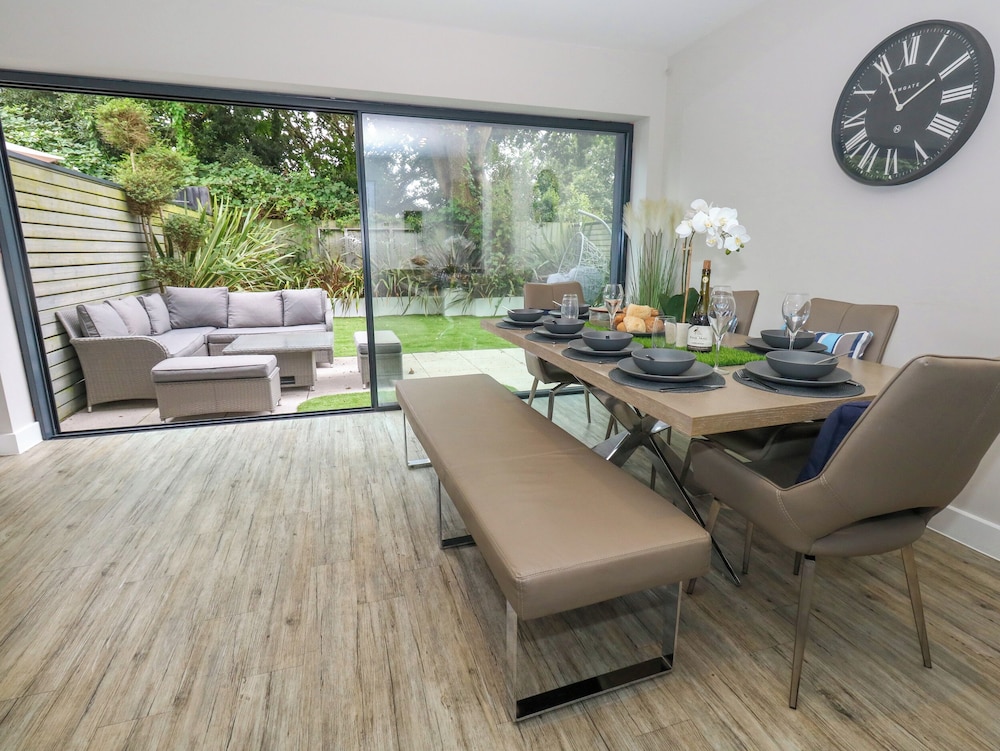 66A Danecourt Road