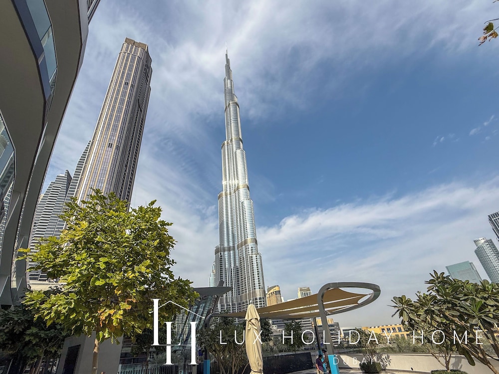LUX The Grande Signature Skyline Suite 2