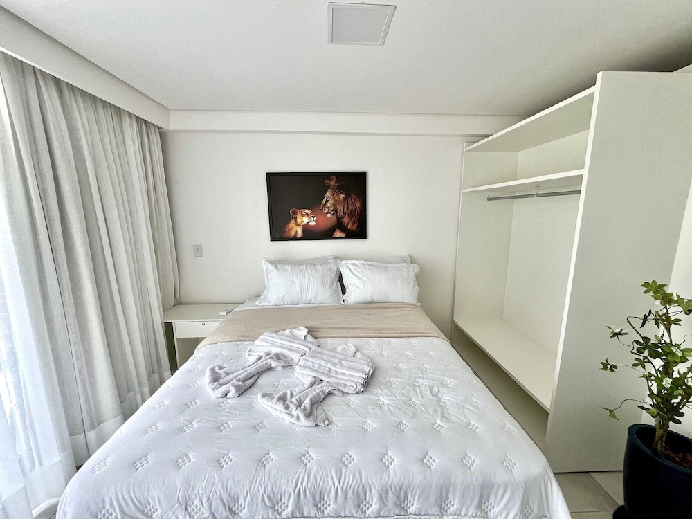 Hyde Park OCEANVIEW - by Living
