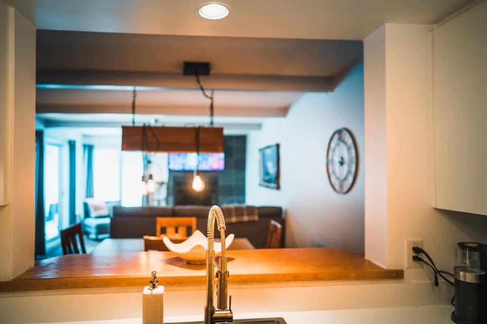 Beautiful Condo 3-eleven at Tremblant Citq 295535