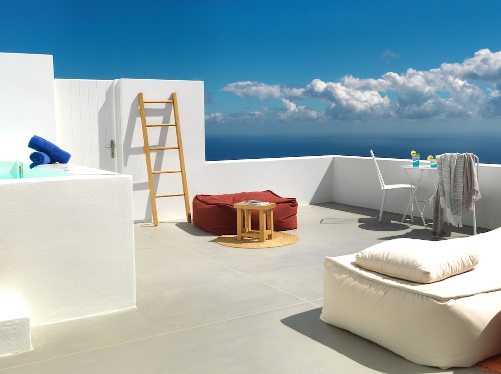 Santorini Heights