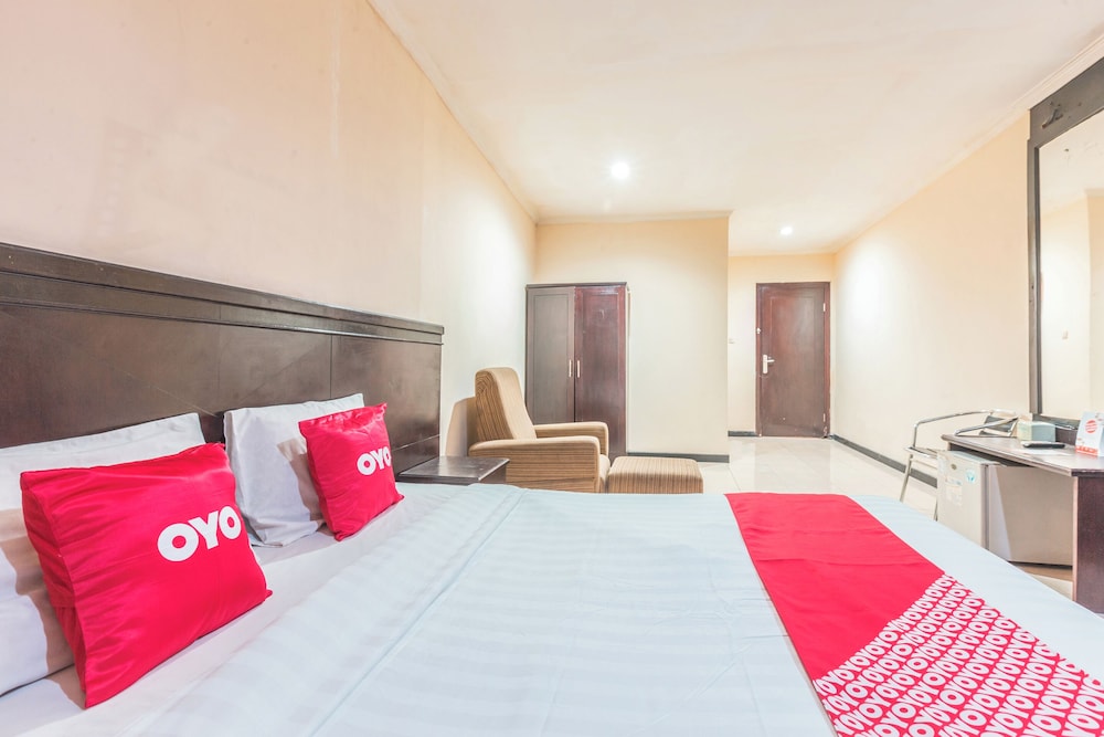 OYO 94759 Hotel Taman Cibinong