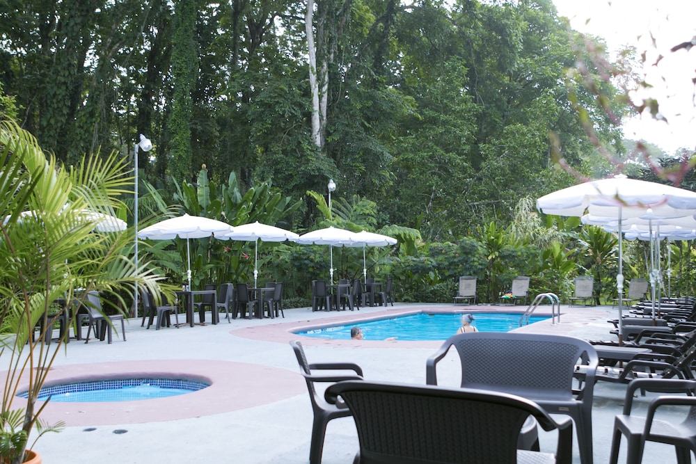 Hotel La Isla Inn - Image 1