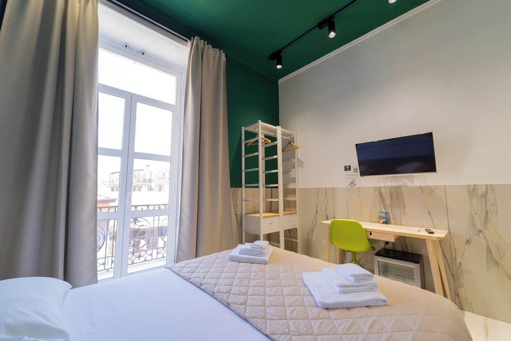 H.R. BOUTIQUE PORTO NAPOLI CENTRO by ClaPa Group Dislocated Hospitality