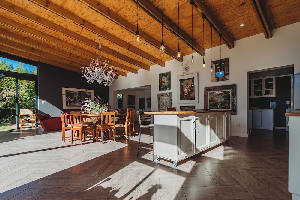 Acorn Guest House