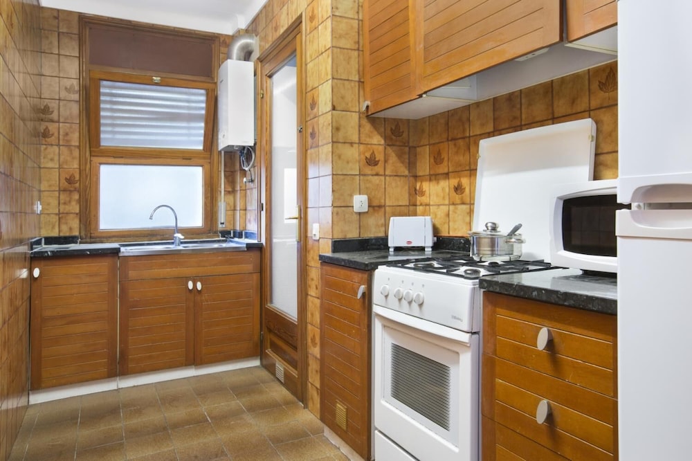 Bravo in Llafranc With 3 Bedrooms and 1 Bathrooms