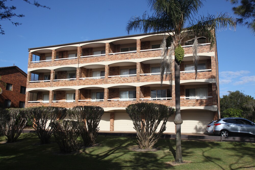 Hotel Beachfront Shoal Bay - Image 1