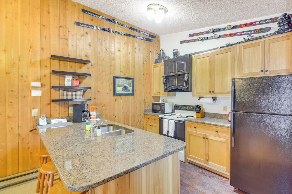 Pool + Hot Tub Access: Condo in Winter Park!