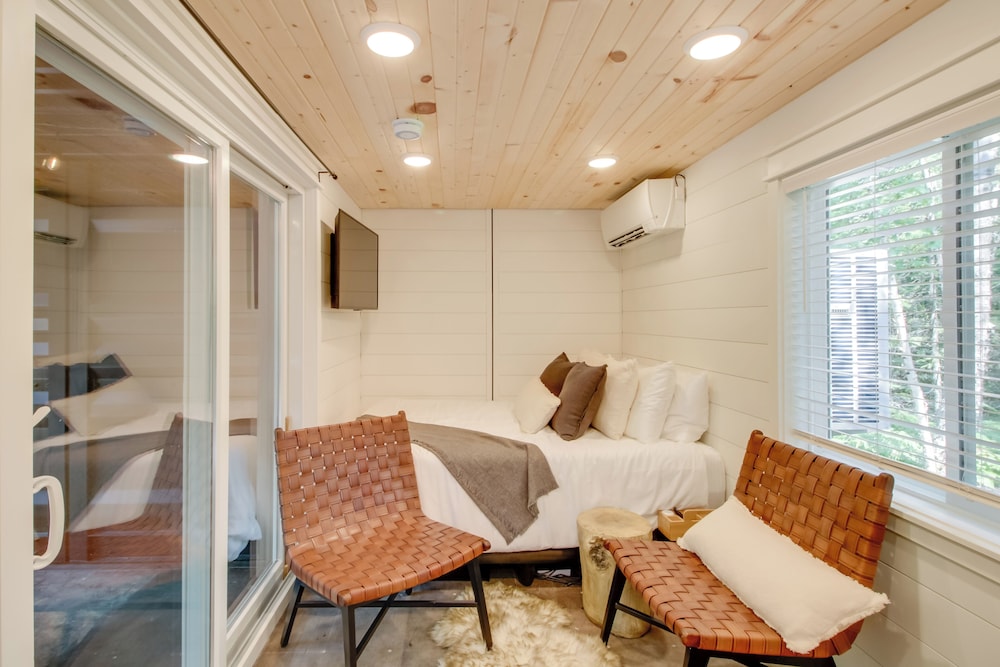 Nashwauk Studio w/ Ice Fishing on South Fork Lake