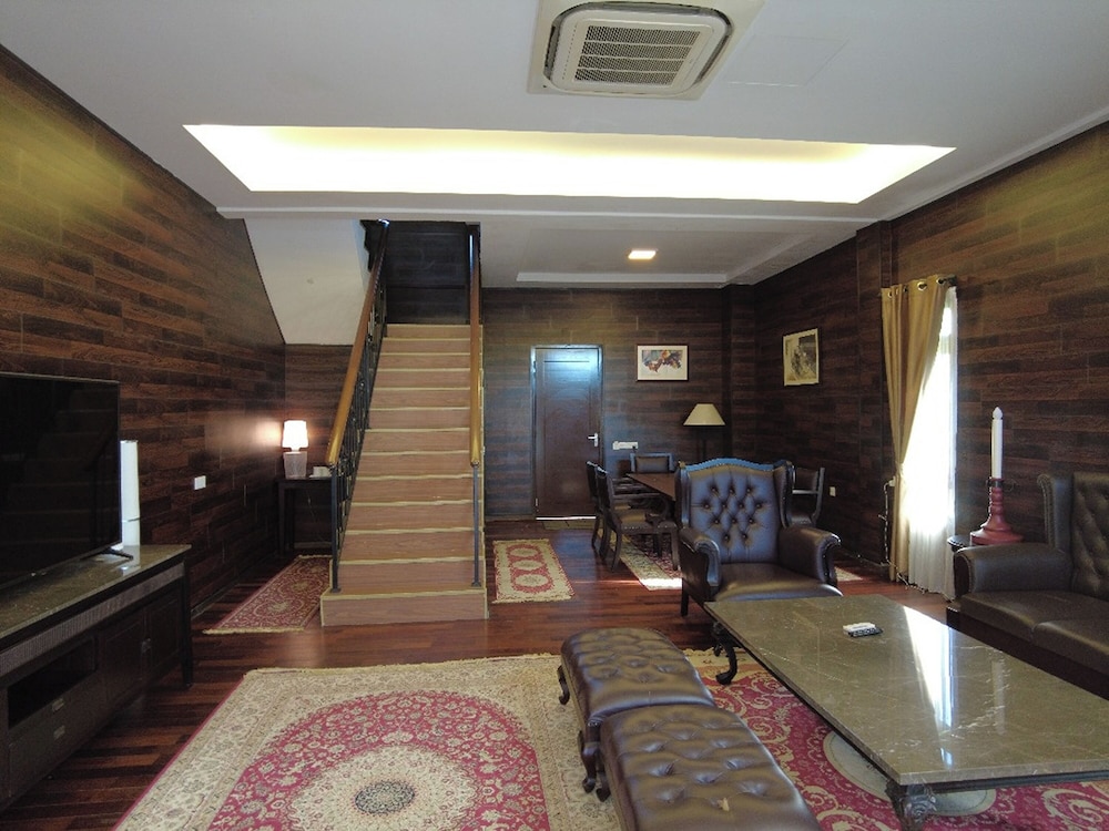 Villa D'Acqua Homestay