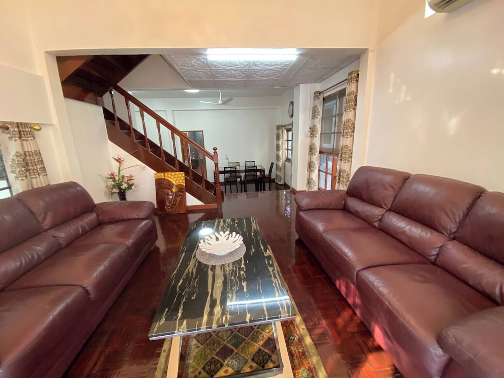 Beautiful 2 Story Newly Renovated Bungalow House