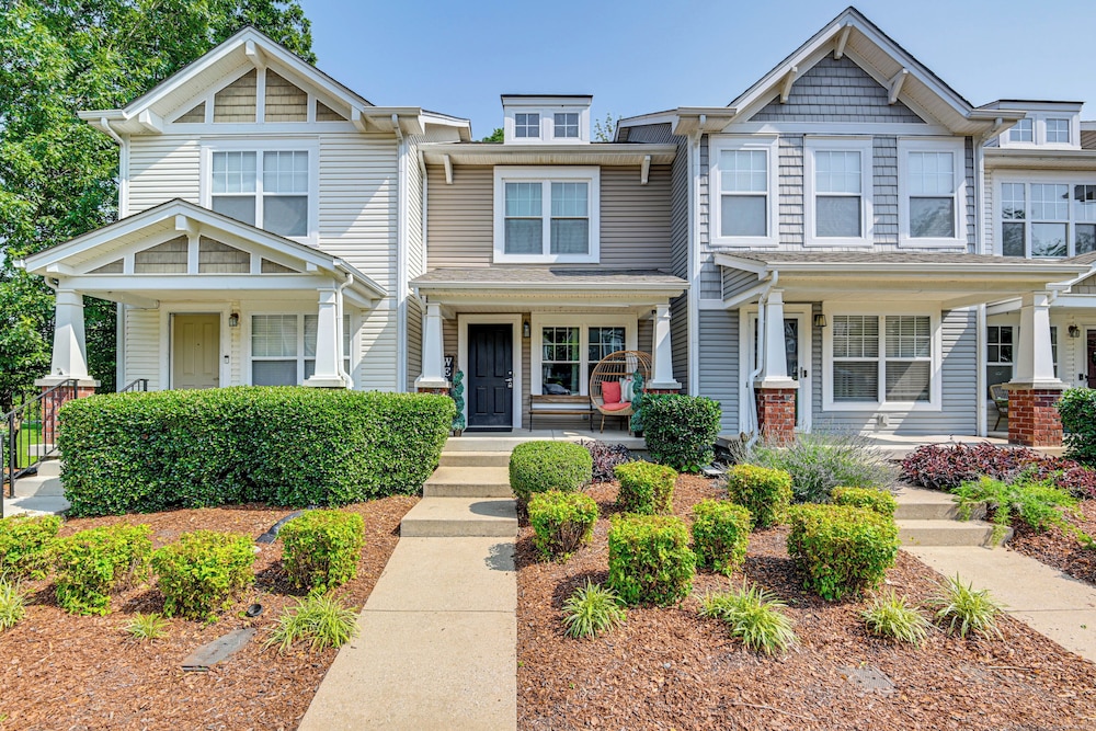 13 Mi to Dtwn: Nashville Gem Near Golf & Fishing