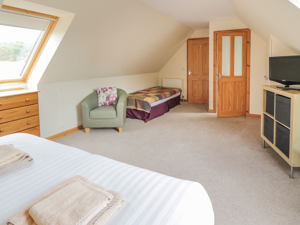 Perth Vacations - Muir Iosal - Property Image 6