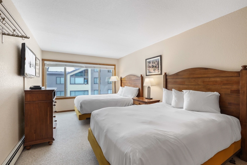 2 Bedroom Kirkwood Condo Across the Street from Village 2 Condo