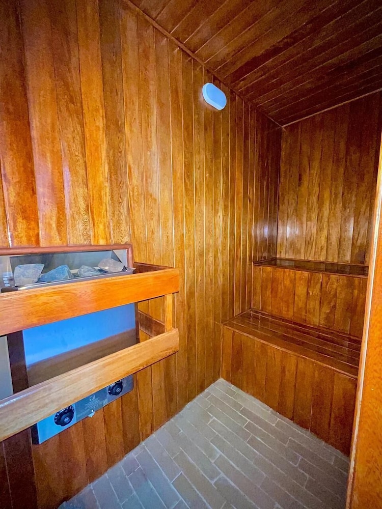 Nomadic Suites