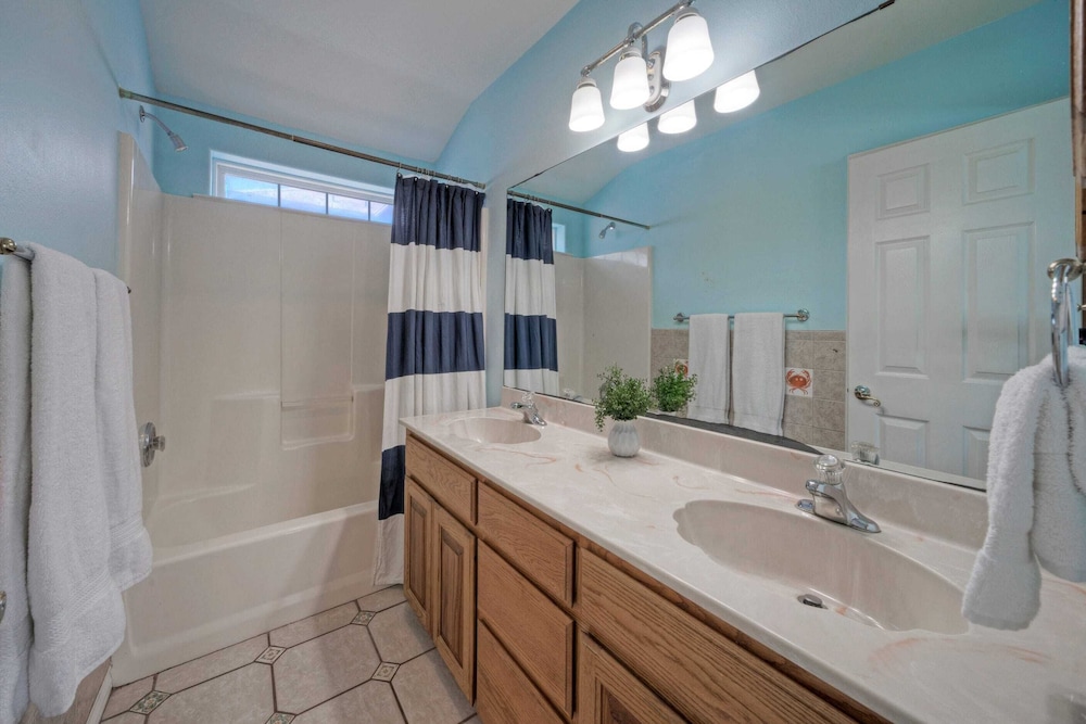 Ocean View Escape w/ Boardwalk + Pool Access Point Break by Avantstay