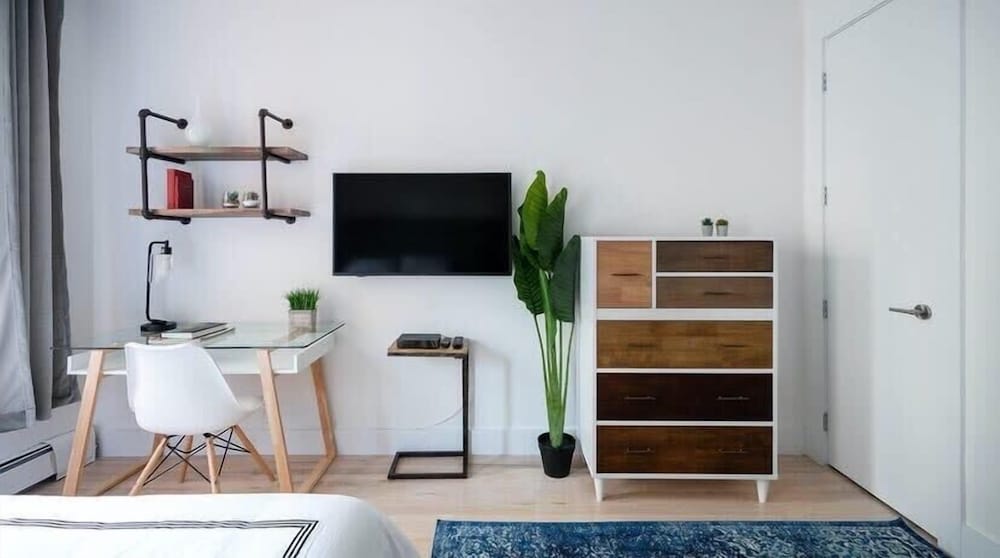 1597 New York Apt