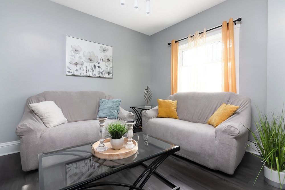 Double House Rental – 11Br Perfect For Big Groups
