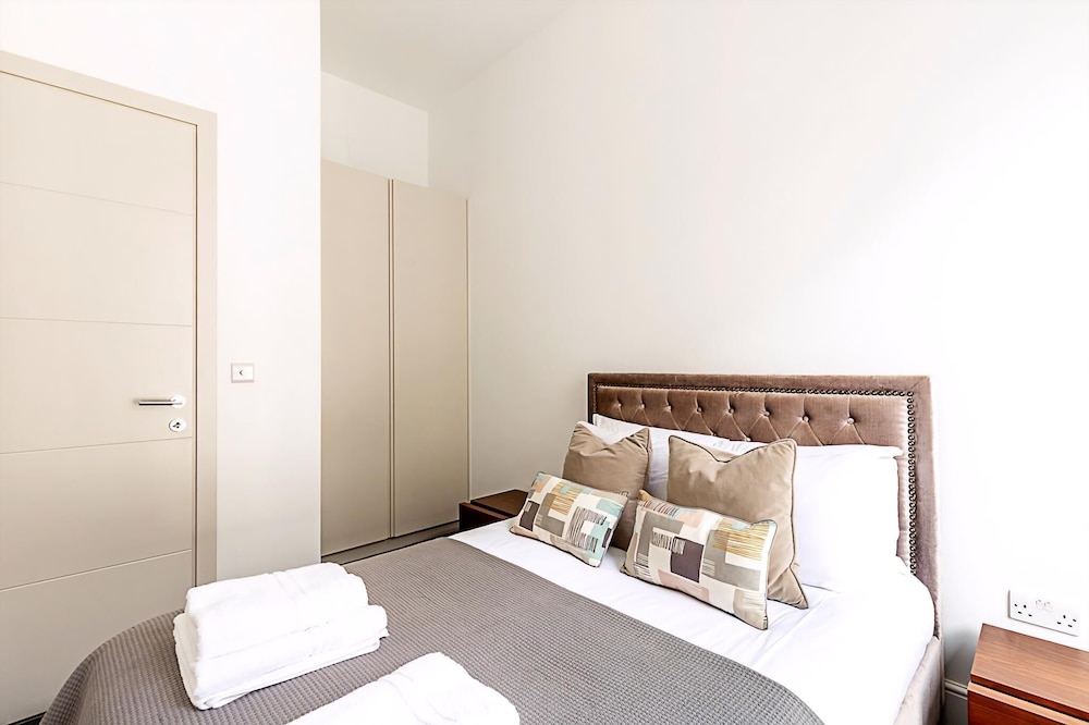 Stylish Two-bed Flat Near Oxford Circus