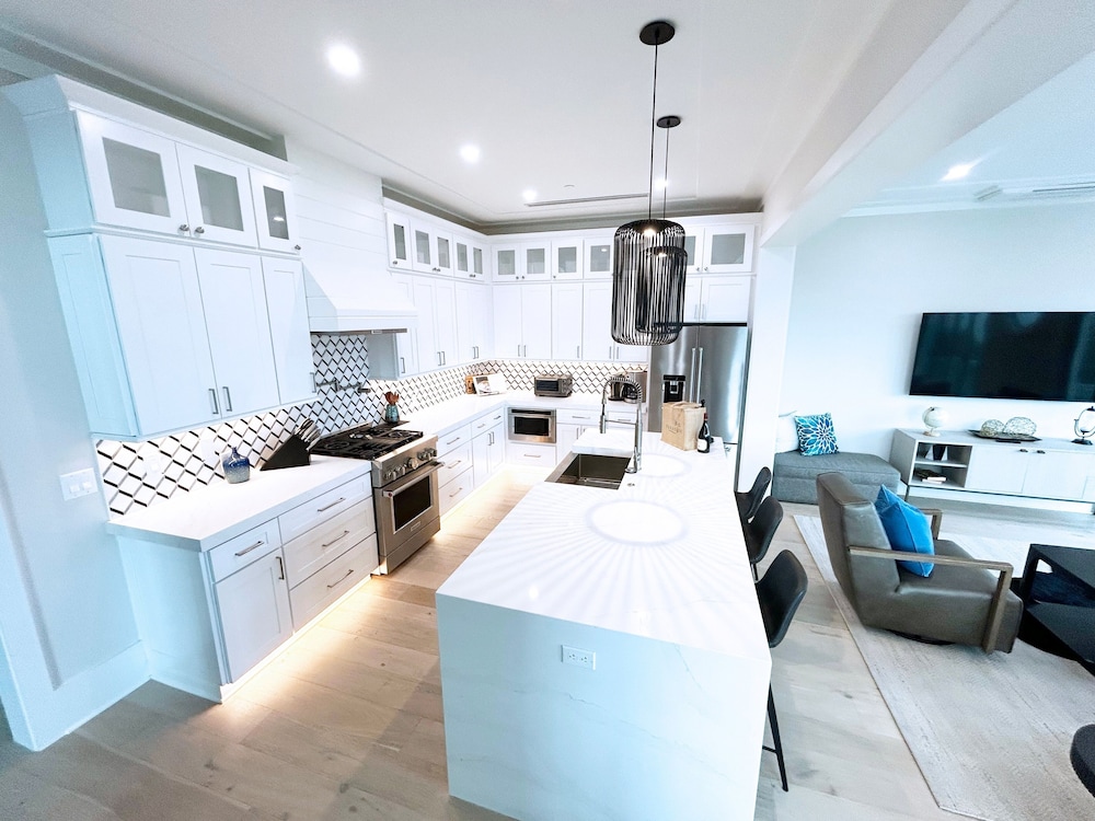 Ocean Breeze 5 Bedroom Home