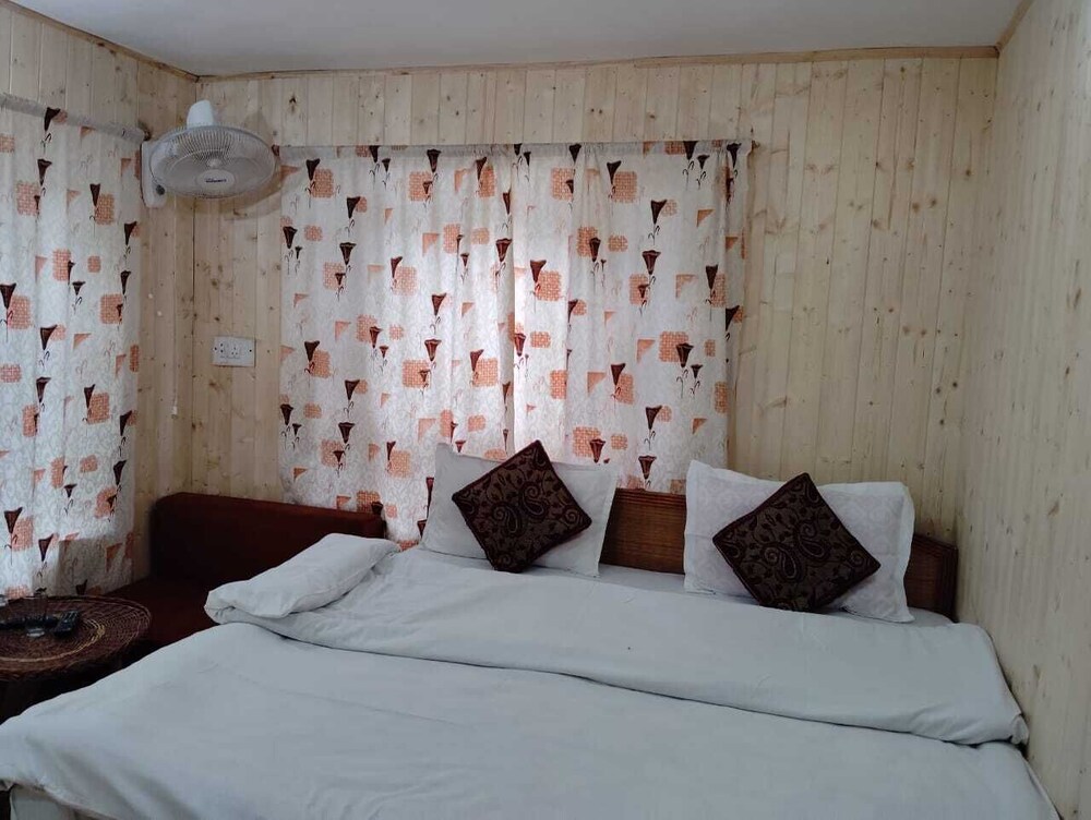 Hotel Bright Palace