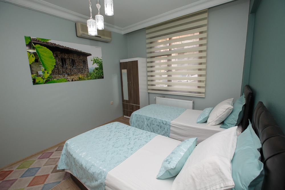 Guven Suite House