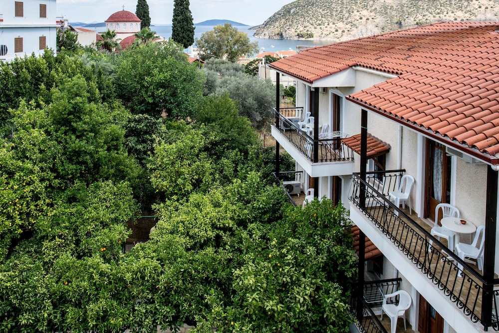 Oasis Apartments