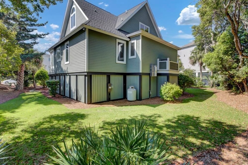 Beachwood East 5 by Wild Dunes With Amenities view 4