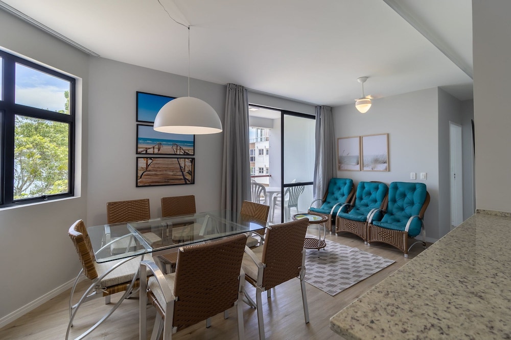 Beachfront Apartment With Island View Cca201