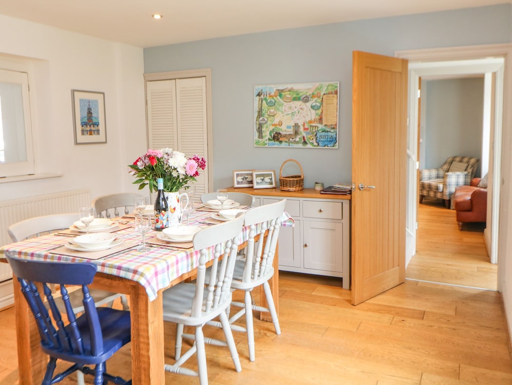 Bank Cottage