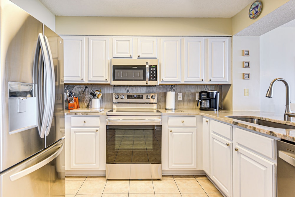 Oceanfront Beach Condo w/ Stunning Views! view 3