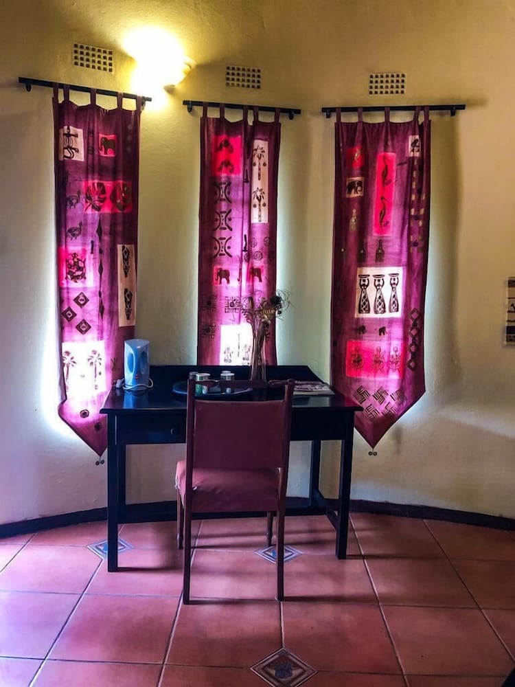 Lesoma Valley Lodge