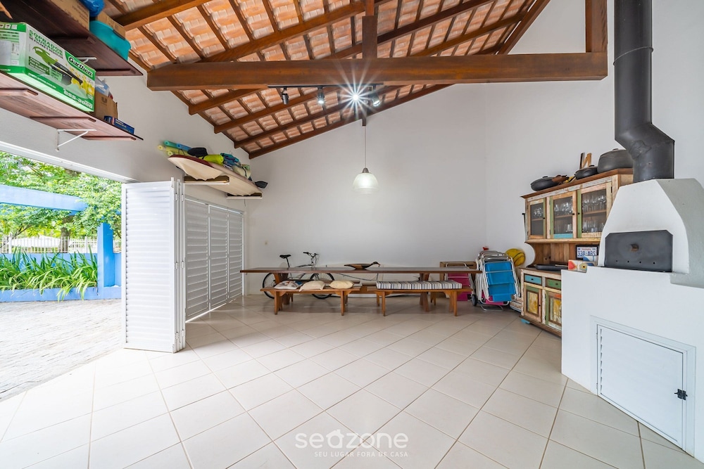 4BR Home w/ BBQ 100m From Beach Jat0355