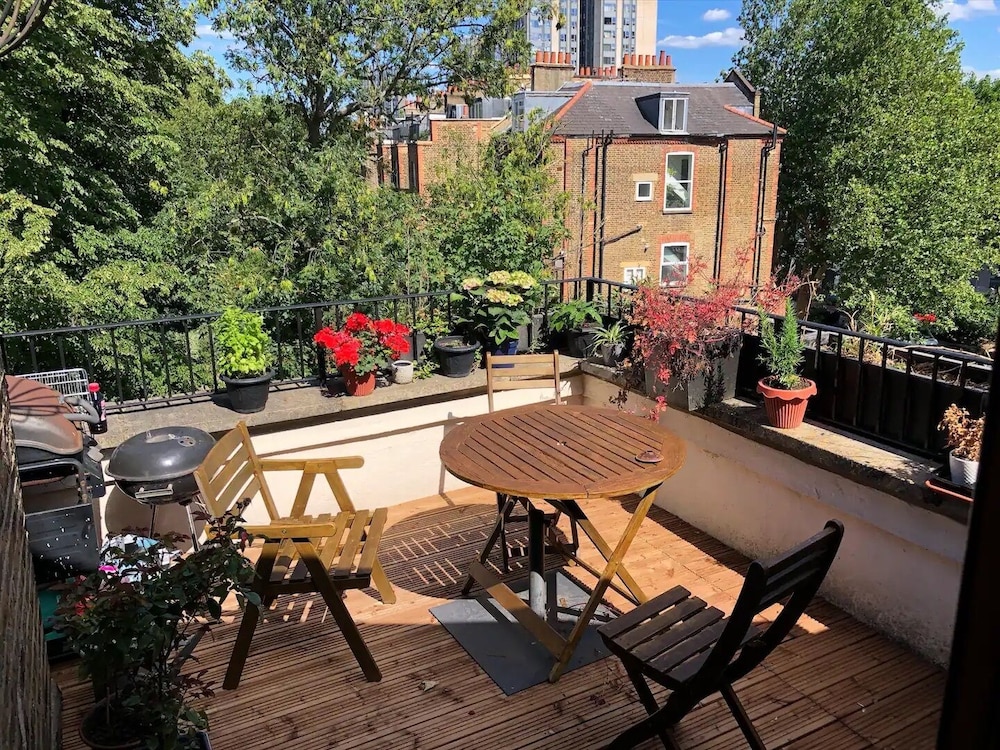 outdoor bbq area