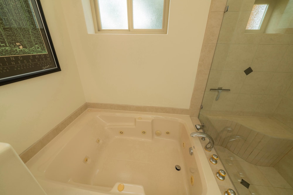 Bella Vista 3A 3 bdr 3 1 2 Bath Ocean View