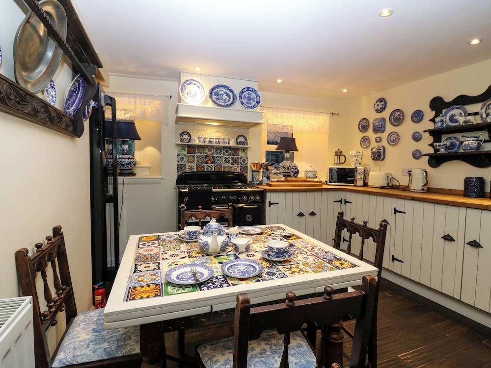 Wonderland Cottage