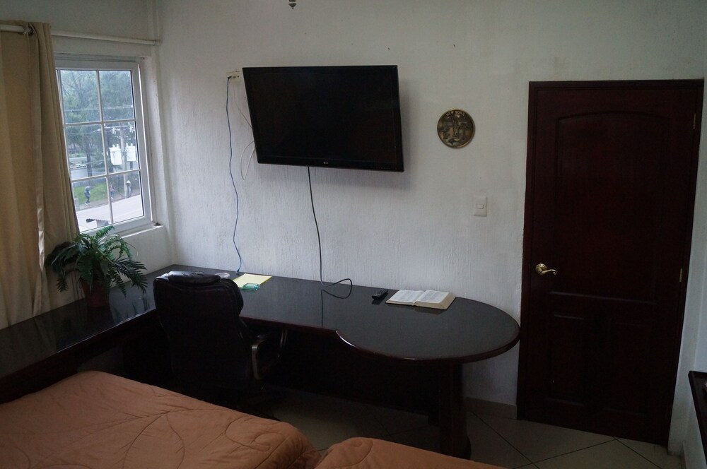 Photo 10