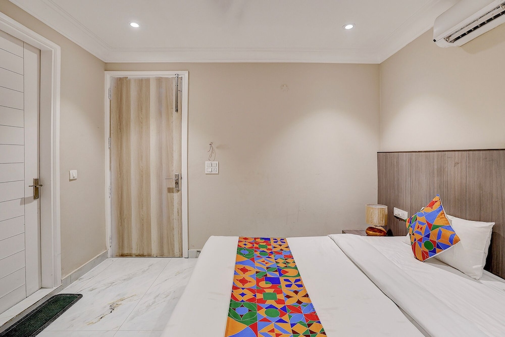 Fabhotel Palm Green