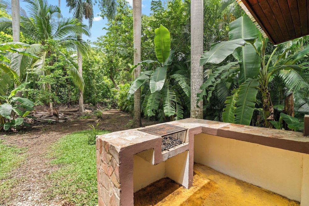 Spacious 3-Bedroom Coastal Home with Shared Pool, Outdoor Living & Steps to Playa Potrero