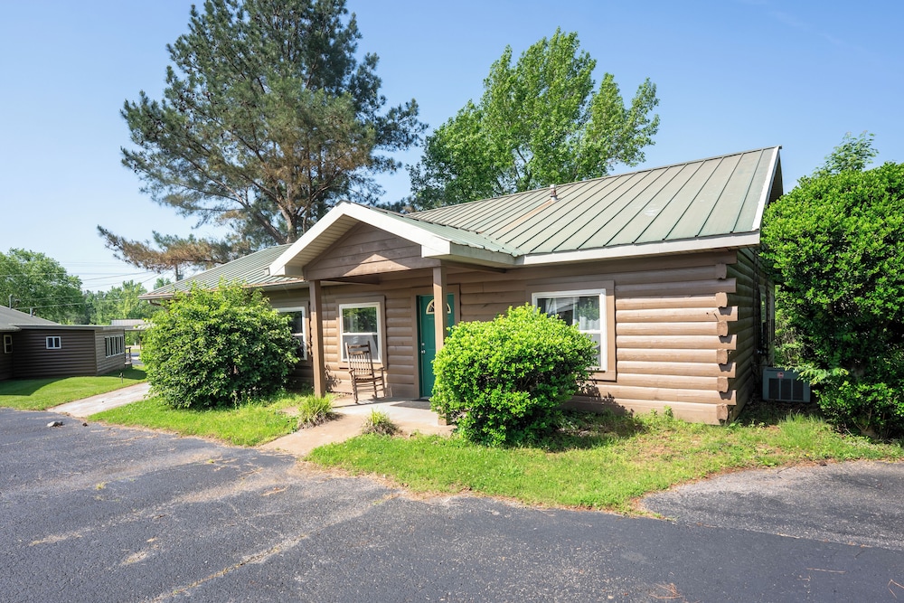 Fishtale Lodge